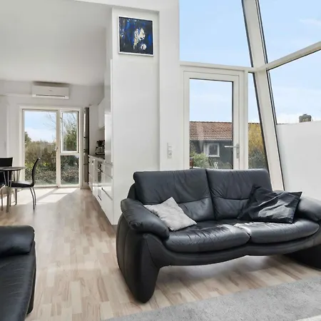 Modern Summer House With Fantastic Skylight, Slagelse