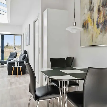 Hébergement de vacances Modern Summer House With Fantastic Skylight *