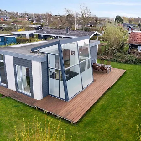 Дом отдыха Modern Summer House With Fantastic Skylight Слагельсе